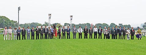 レース観戦や記念写真での特別な時間